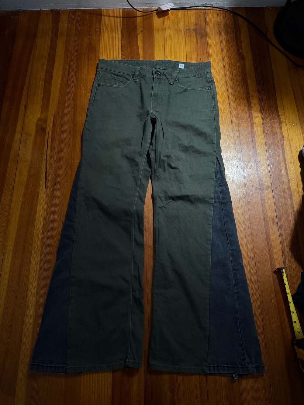 Volcom Mens Wide Leg Flare Pants Green with Contrast Panels Size 31